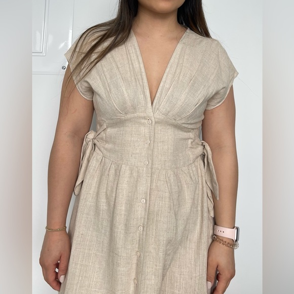 Maxi linen dress with front buttons - Picture 7 of 8